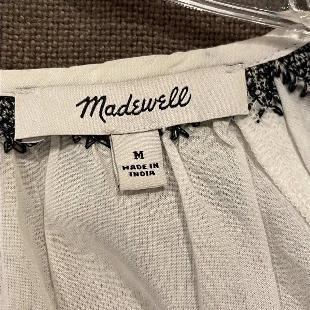 Madewell Embroidered Flutter Sleeve Top Size M - Picture 11 of 12